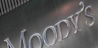 Moody's, ελληνικές, capital controls,